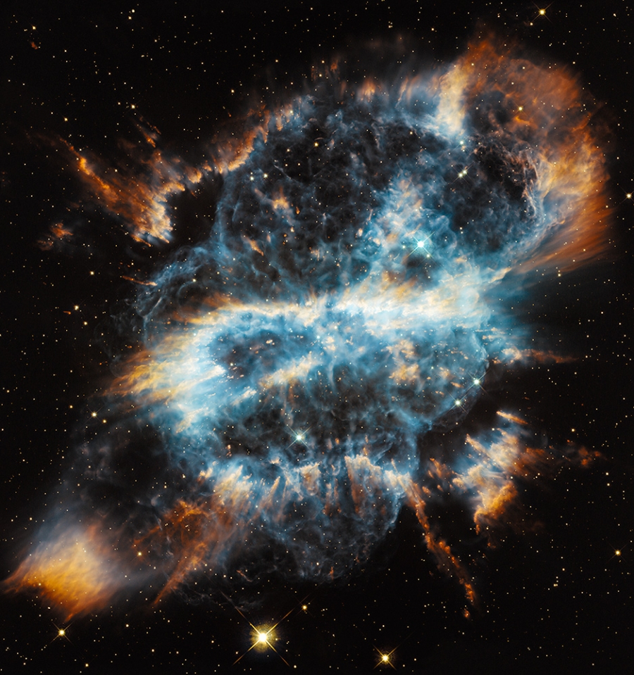 NGC 5189 Hubble Space Telescope (HST) fotó (átméretezve).