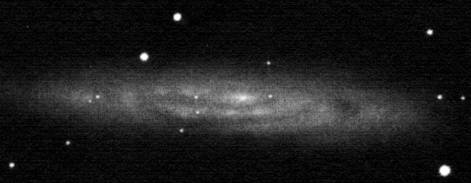 NGC 253 rajz (40cm-es Newton távcsővel).