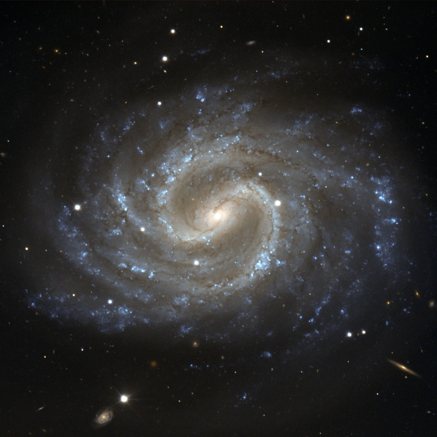 NGC 4535 az ESO (European Southern Observatory) fényképén, ami a 8.2 m-es VLT FORS1 műszerével készült.